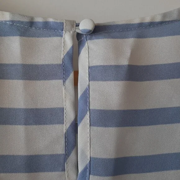 J. CREW - Sleeveless Top - Blue and White Striped - Size 4 - Picture 4 of 5